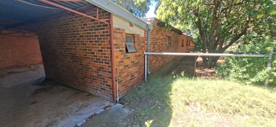 4 Bedroom Property for Sale in Roodewal Free State